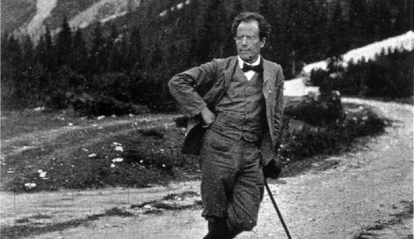 Another perspective- Peter Davison on Mahler 7