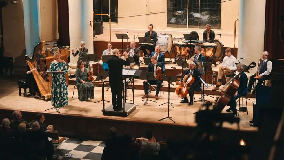 City of London Sinfonia, Kenneth Woods: Humanity and Nature – Mahler Song of the Earth; Zhenyan Li